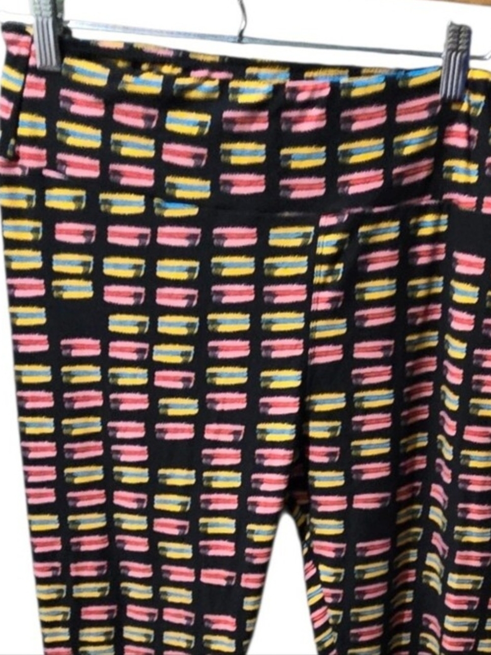LulaRoe TC Tall & Curvy Black Colorful Print Leggings